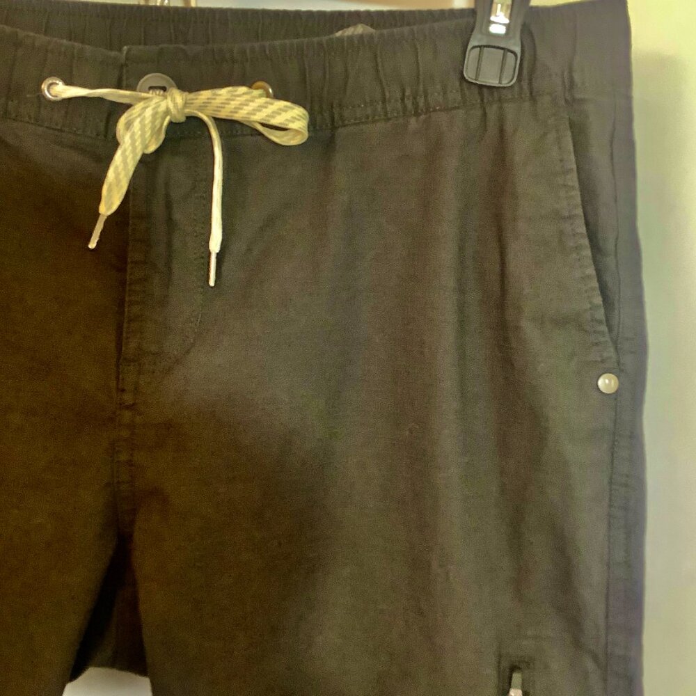 Vuori Charcoal Straight Leg Women's Pants - Picture 6 of 12